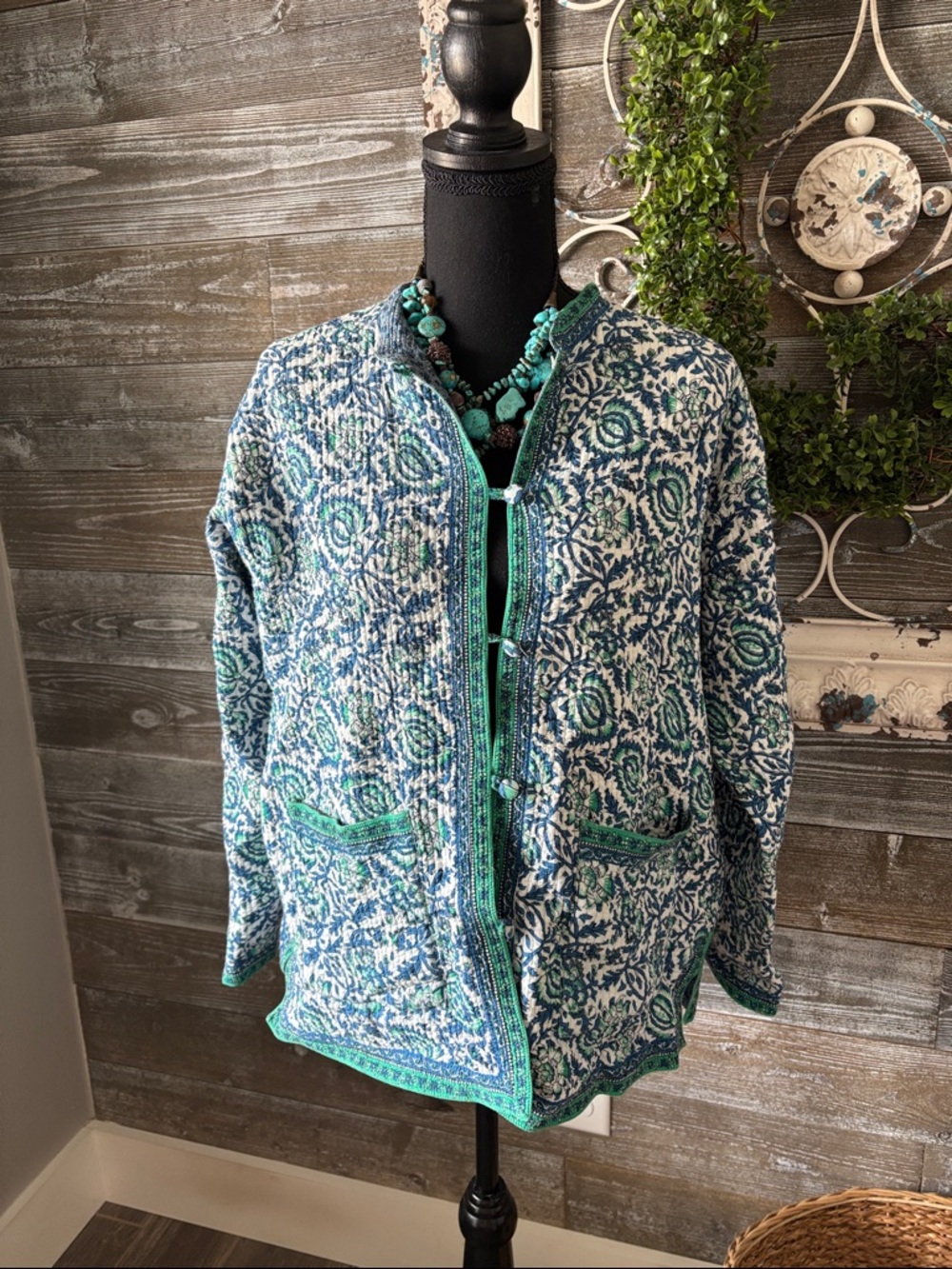 Vintage (Size M/L) Reversible Blue & Teal Floral Quilted Jacket